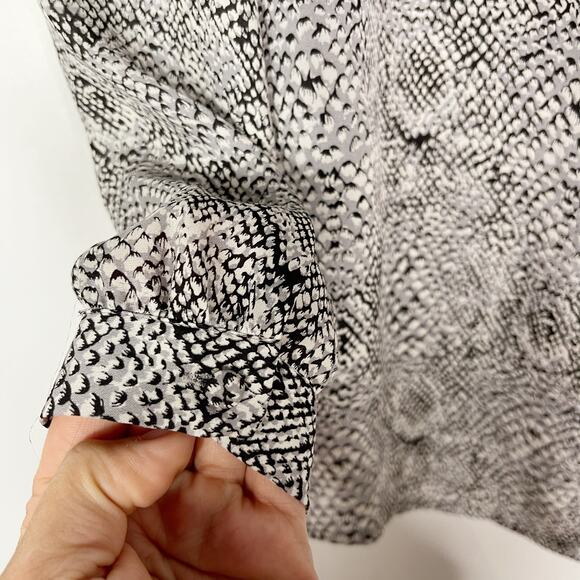 Joie Small Gray Black Snakeprint Silk Purine Button Front Blouse Top 3/4 Sleeve - Picture 5 of 9
